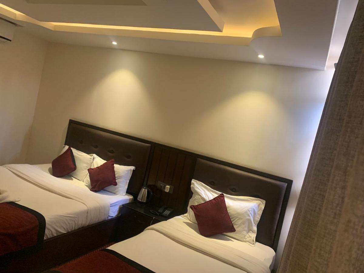 Hotel De Universal Kathmandu Bagian luar foto