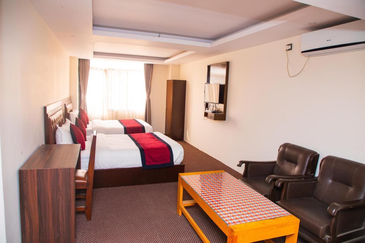 Hotel De Universal Kathmandu Bagian luar foto