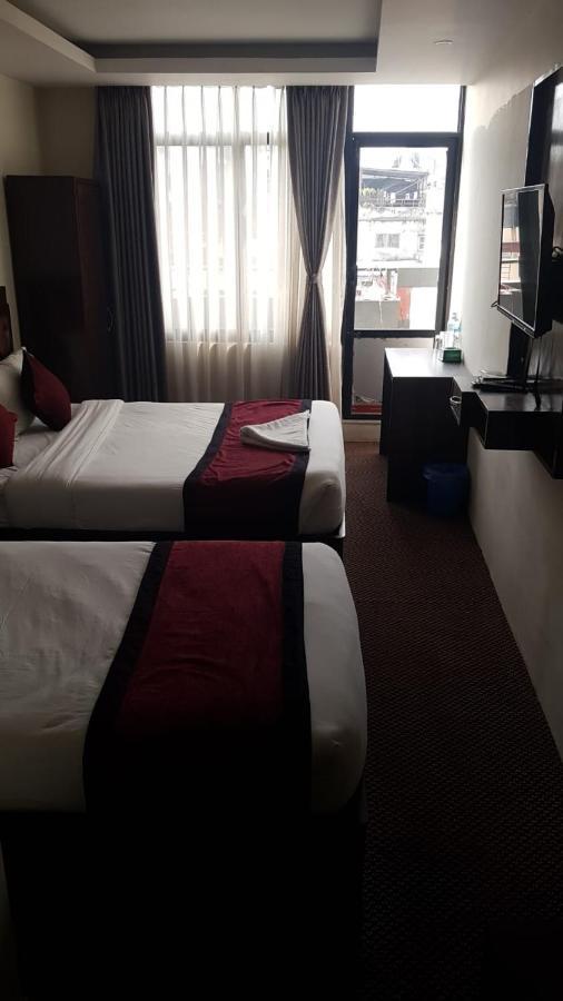 Hotel De Universal Kathmandu Bagian luar foto