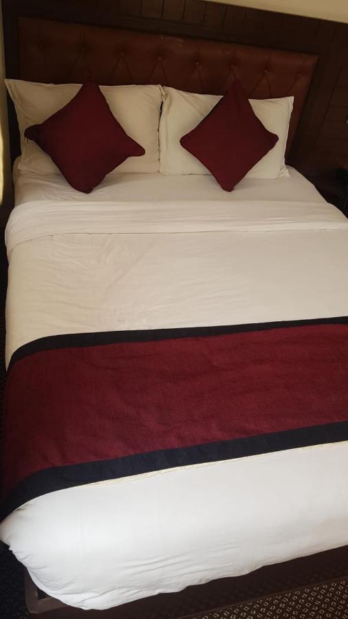 Hotel De Universal Kathmandu Bagian luar foto