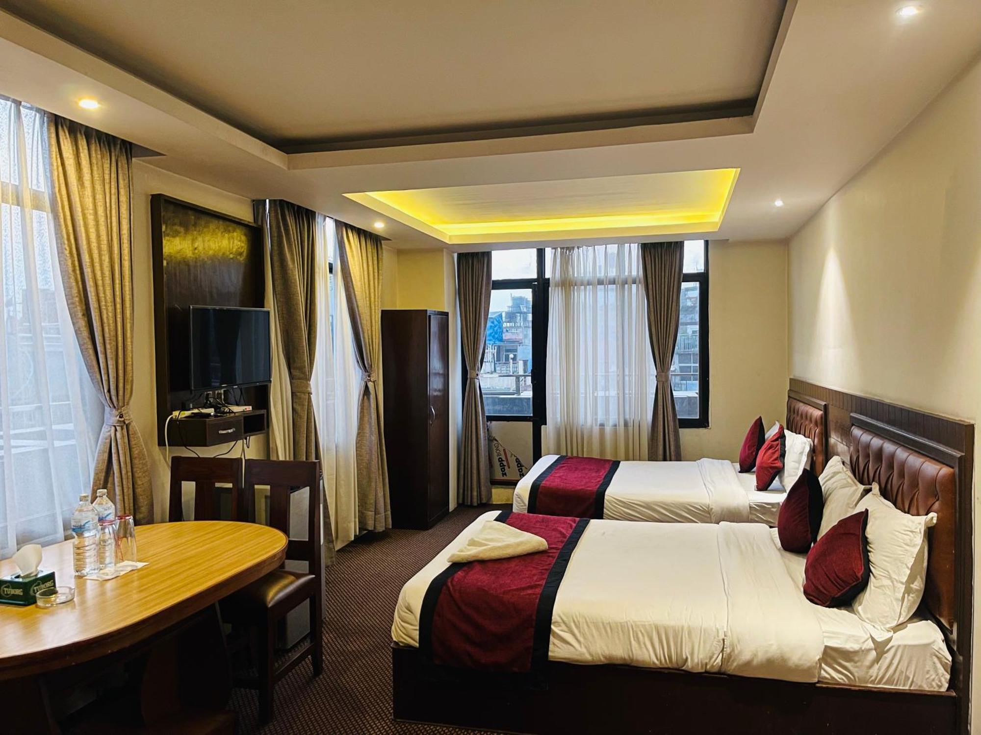 Hotel De Universal Kathmandu Bagian luar foto